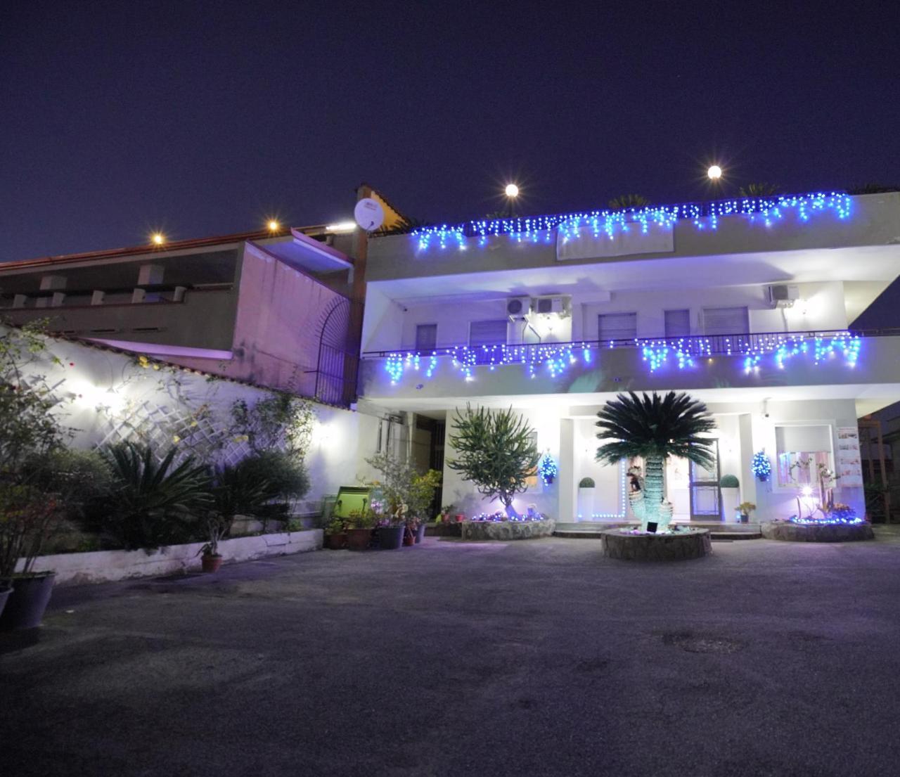Hotel Stefany Лаго-Патрия Экстерьер фото