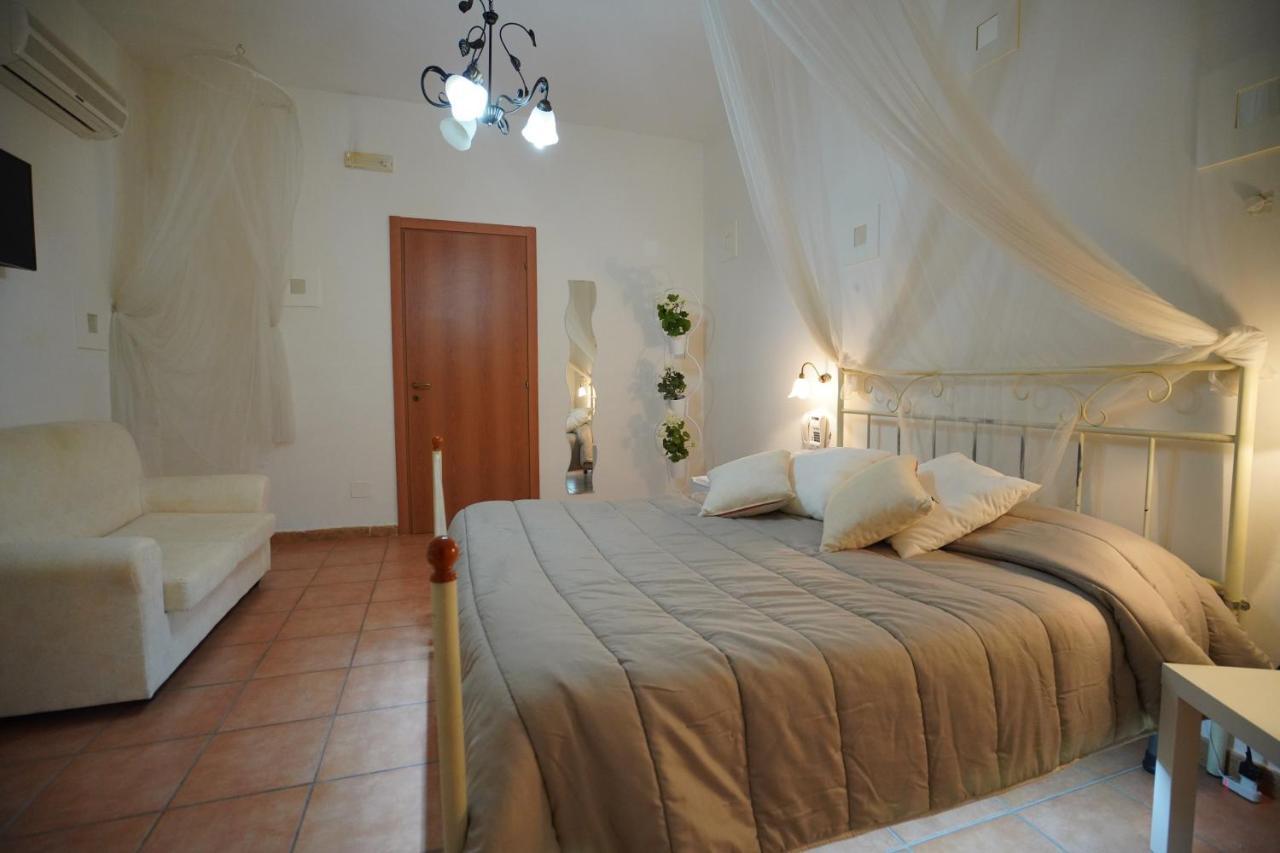 Hotel Stefany Лаго-Патрия Экстерьер фото