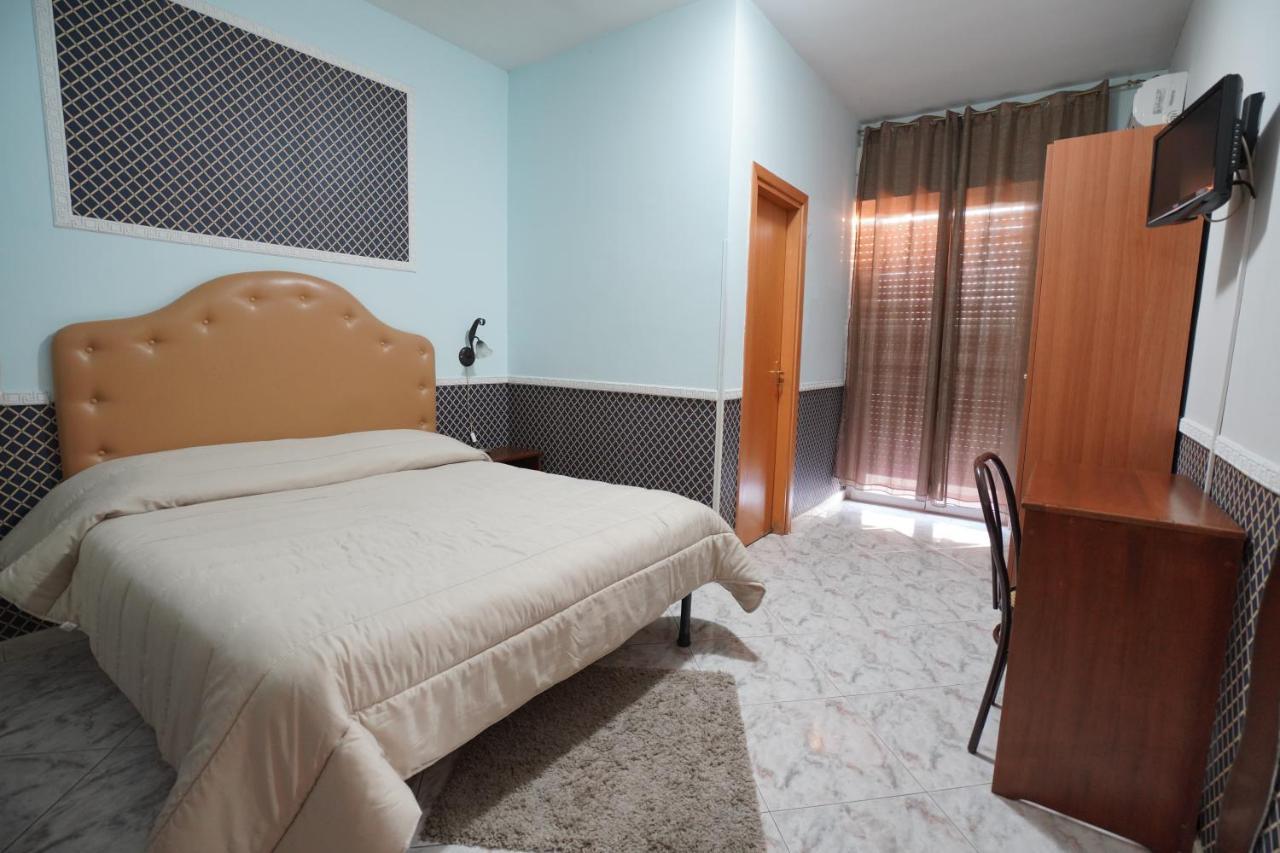 Hotel Stefany Лаго-Патрия Экстерьер фото