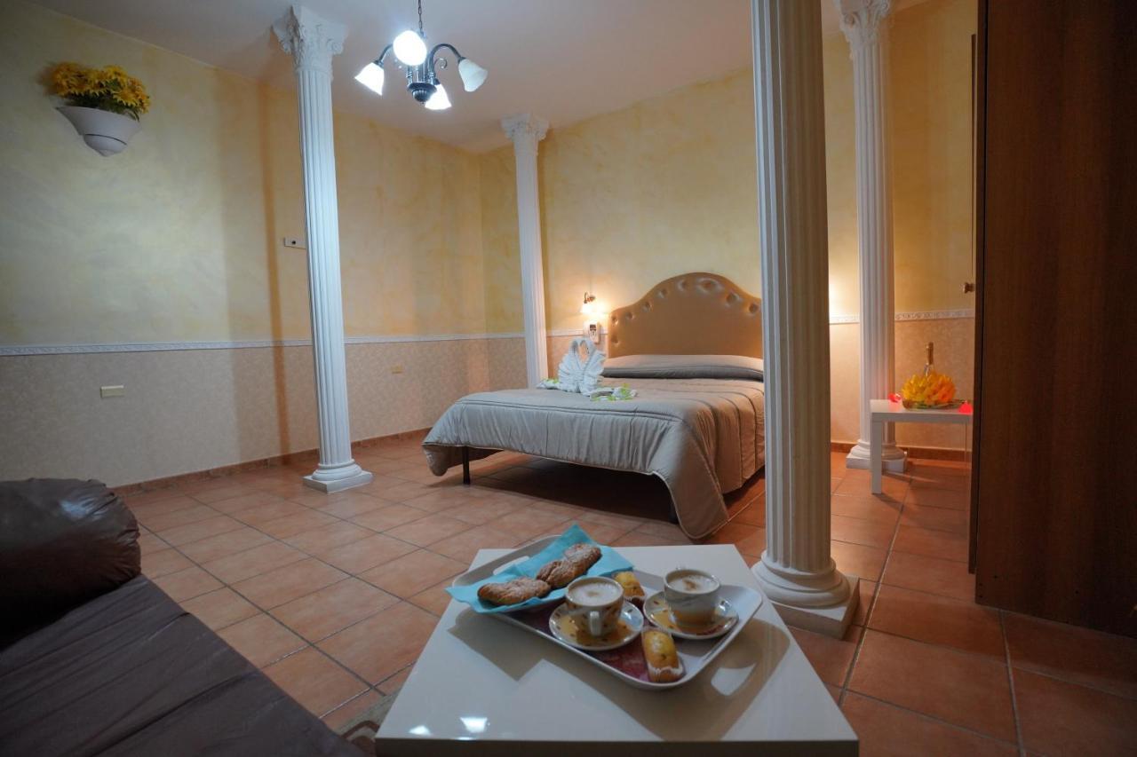 Hotel Stefany Лаго-Патрия Экстерьер фото
