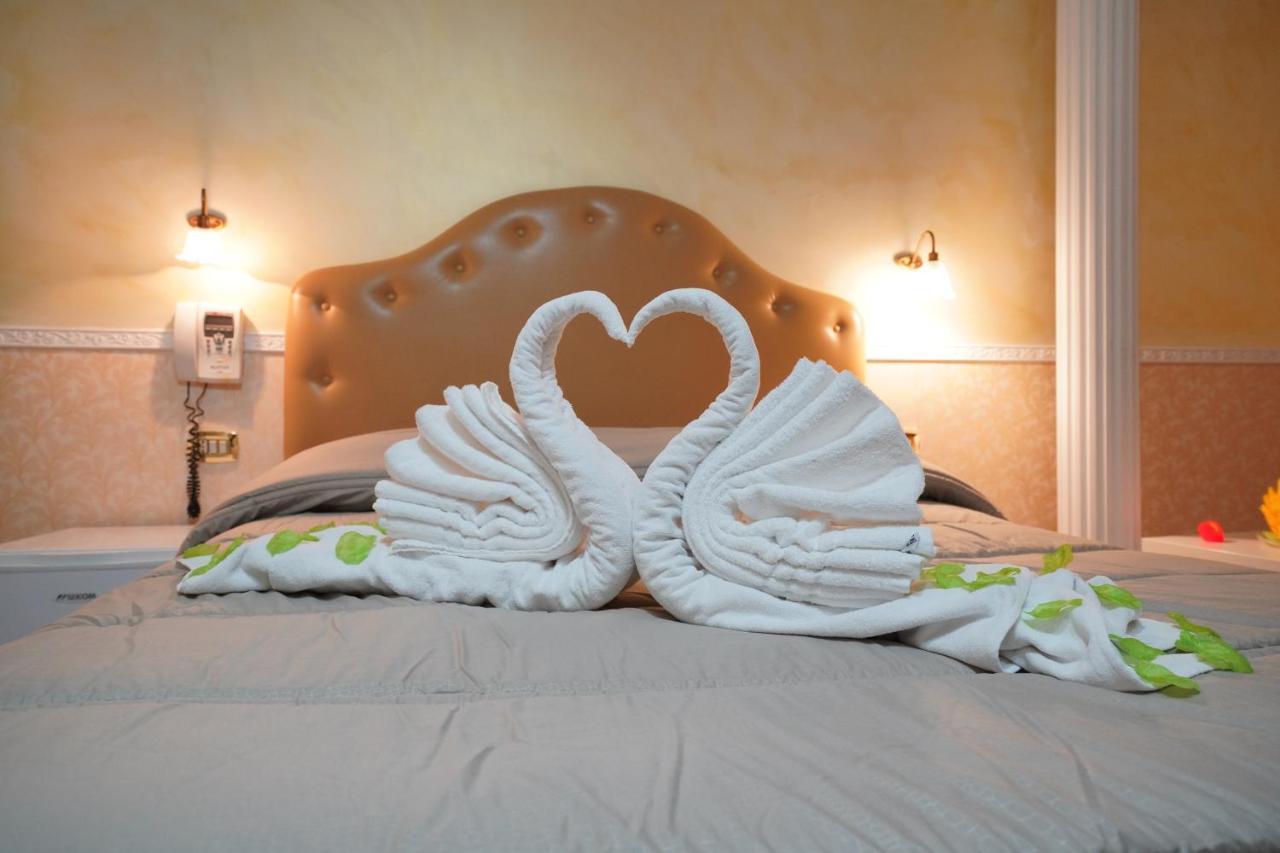 Hotel Stefany Лаго-Патрия Экстерьер фото